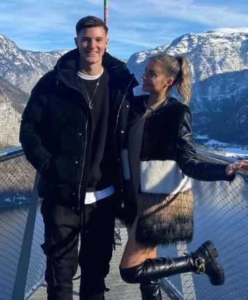 Benjamin Sesko with his girlfriend Anita